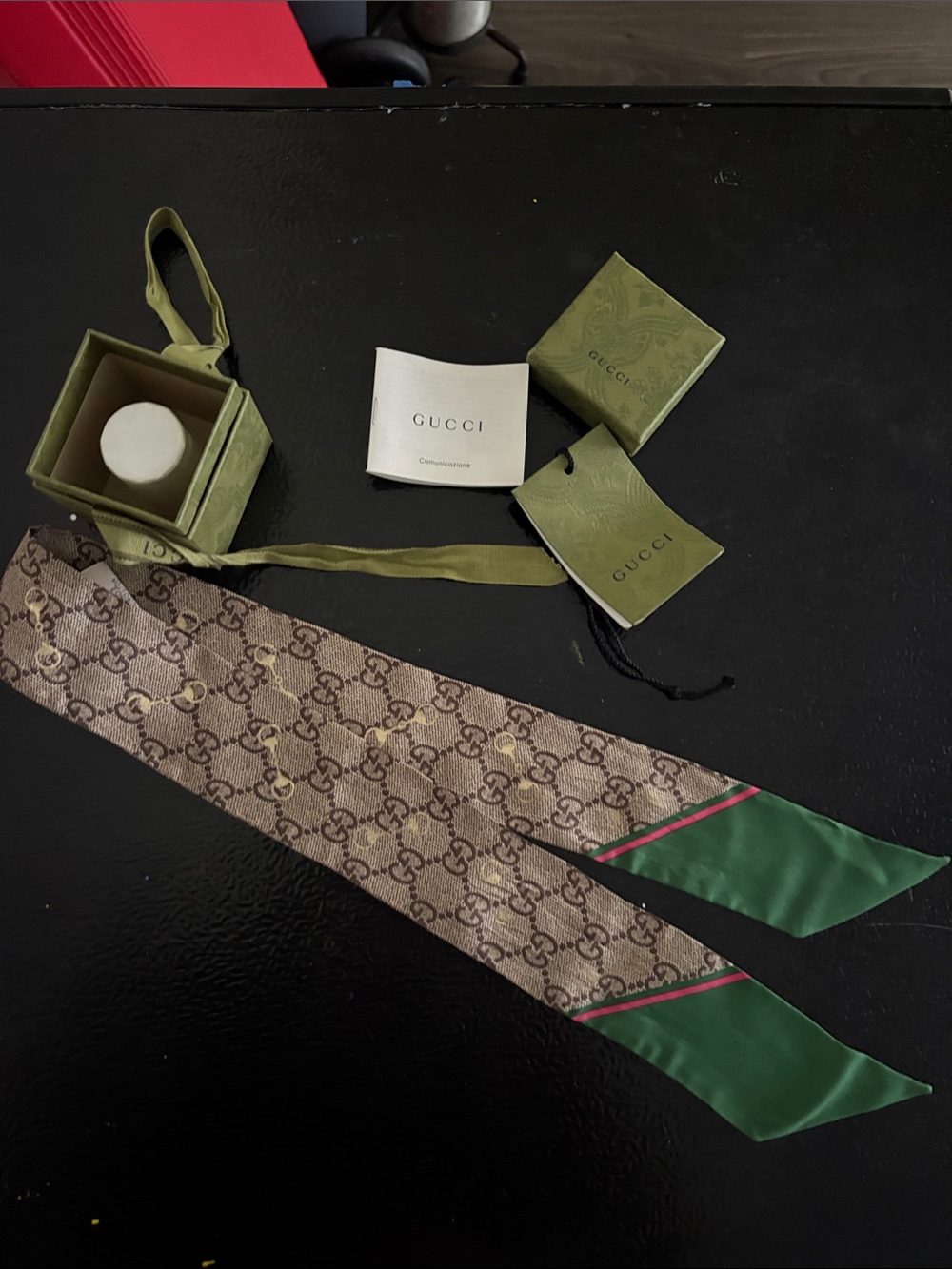 Gucci Beige GG Monogram Silk Twilly with Green and Pink Trim - Picture 4 of 4